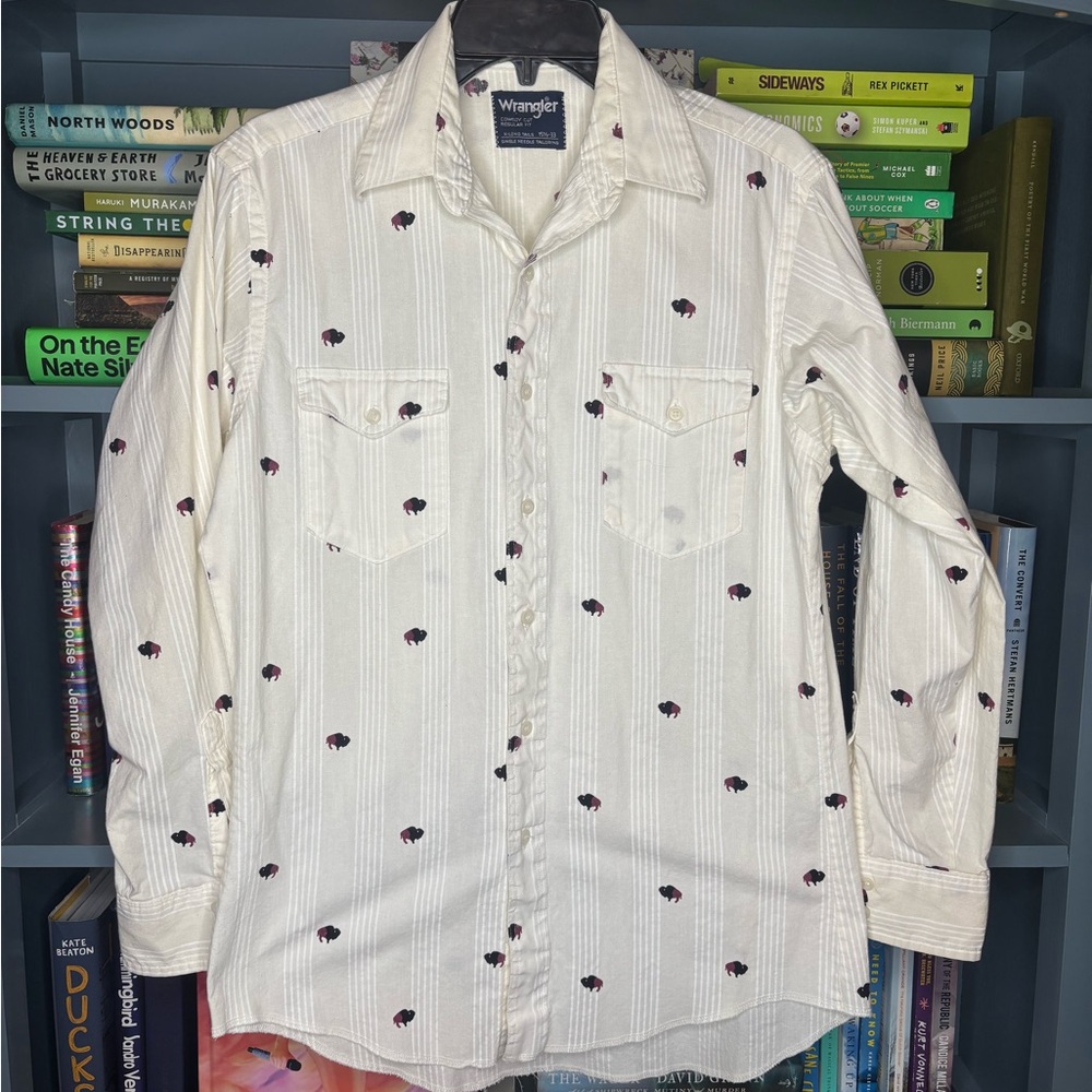 Wrangler Button Down Cowboy Shirt with Buffalo Details